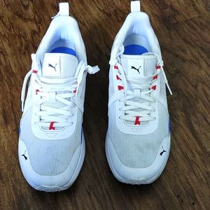 Men's running shoes
